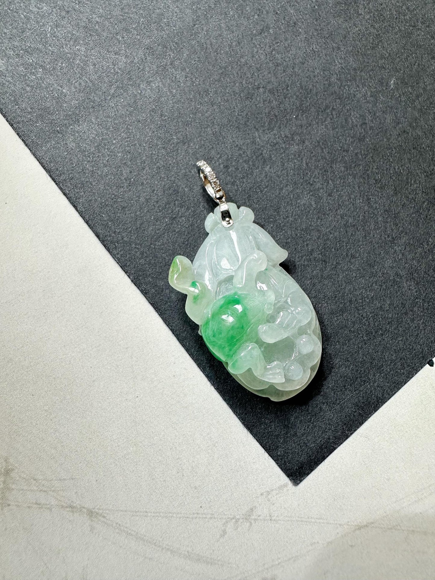 Natural Myanmar Icy Type Vivid Green Jadeite Carved Peach Pendant