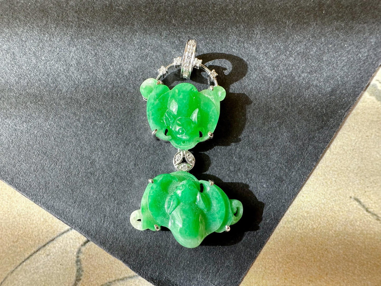 Twin Bats Jade Pendant