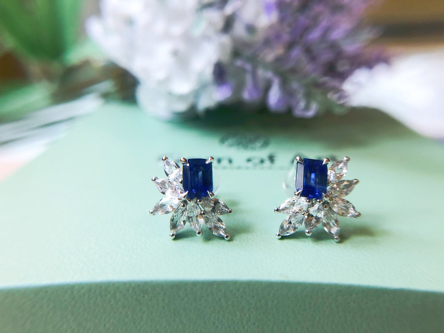 1.08 Ct Certified Royal Blue Sapphire set with White Sapphire and 18K White Gold Earrings