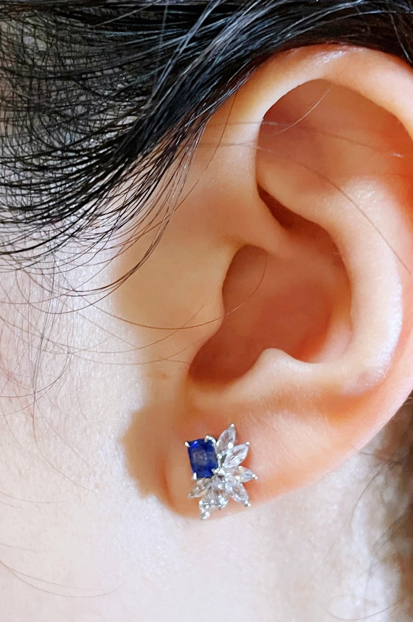 1.08 Ct Certified Royal Blue Sapphire set with White Sapphire and 18K White Gold Earrings
