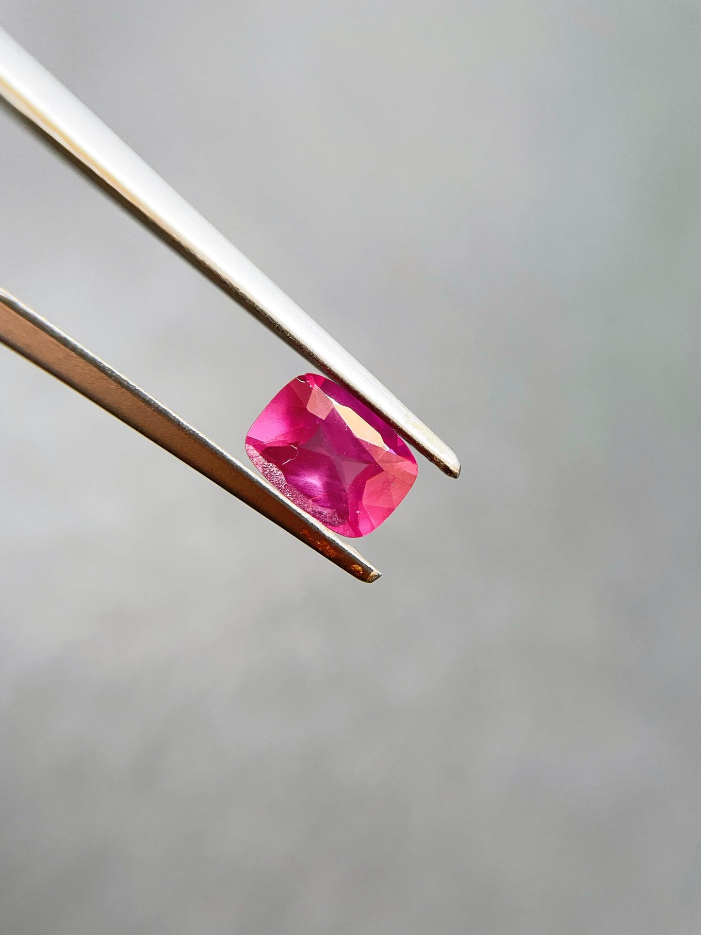 Certified Natural Sri Lanka Unheated Vivid Pink Sapphire