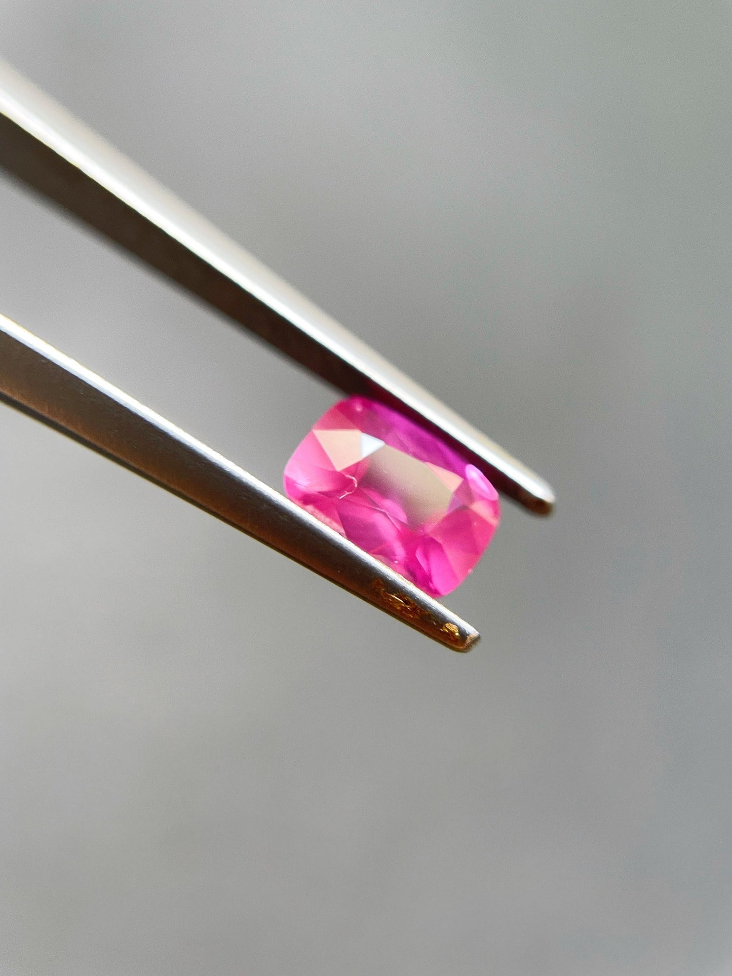 Certified Natural Sri Lanka Unheated Vivid Pink Sapphire