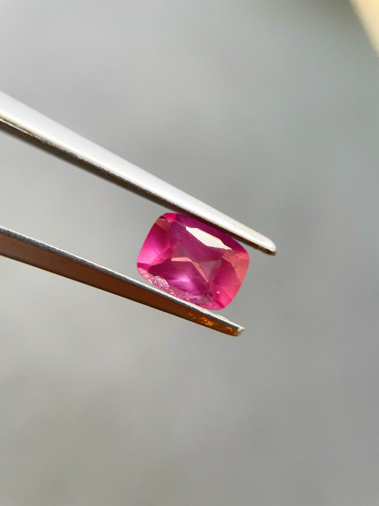 Certified Natural Sri Lanka Unheated Vivid Pink Sapphire