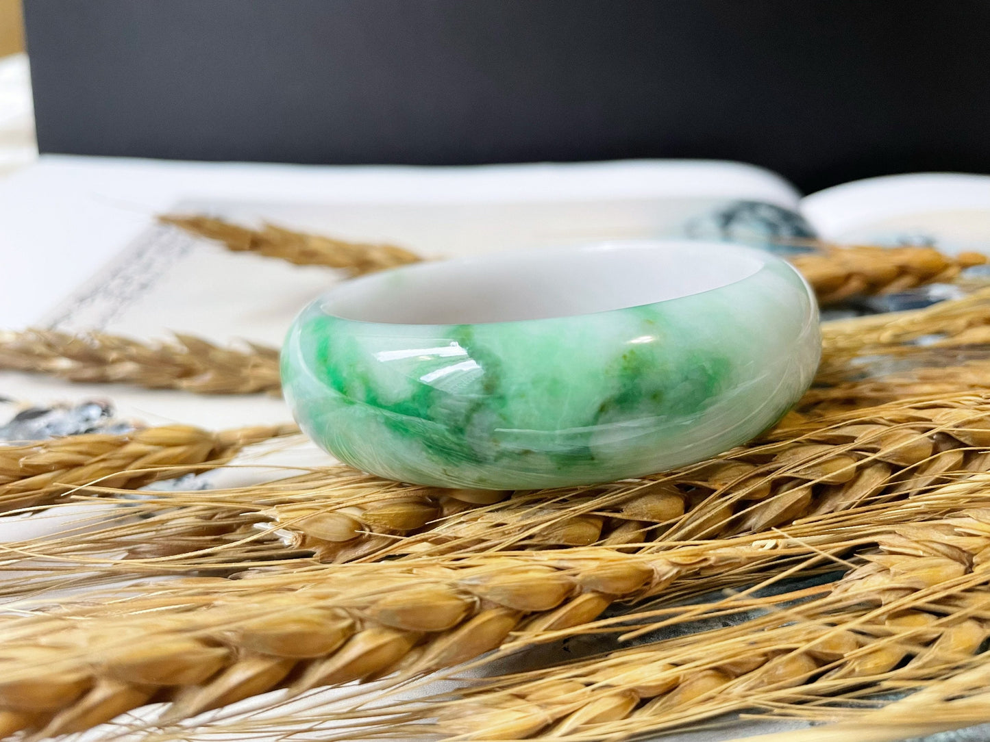 Vivid Apple Green Jade Bangle
