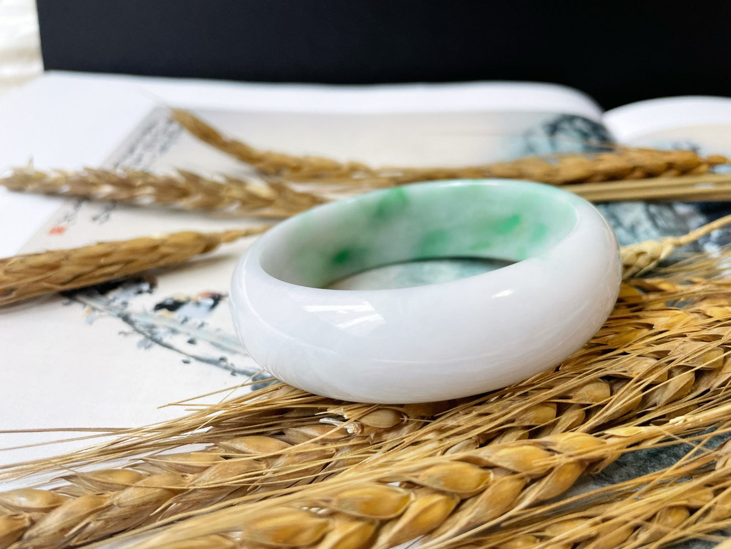 Vivid Apple Green Jade Bangle