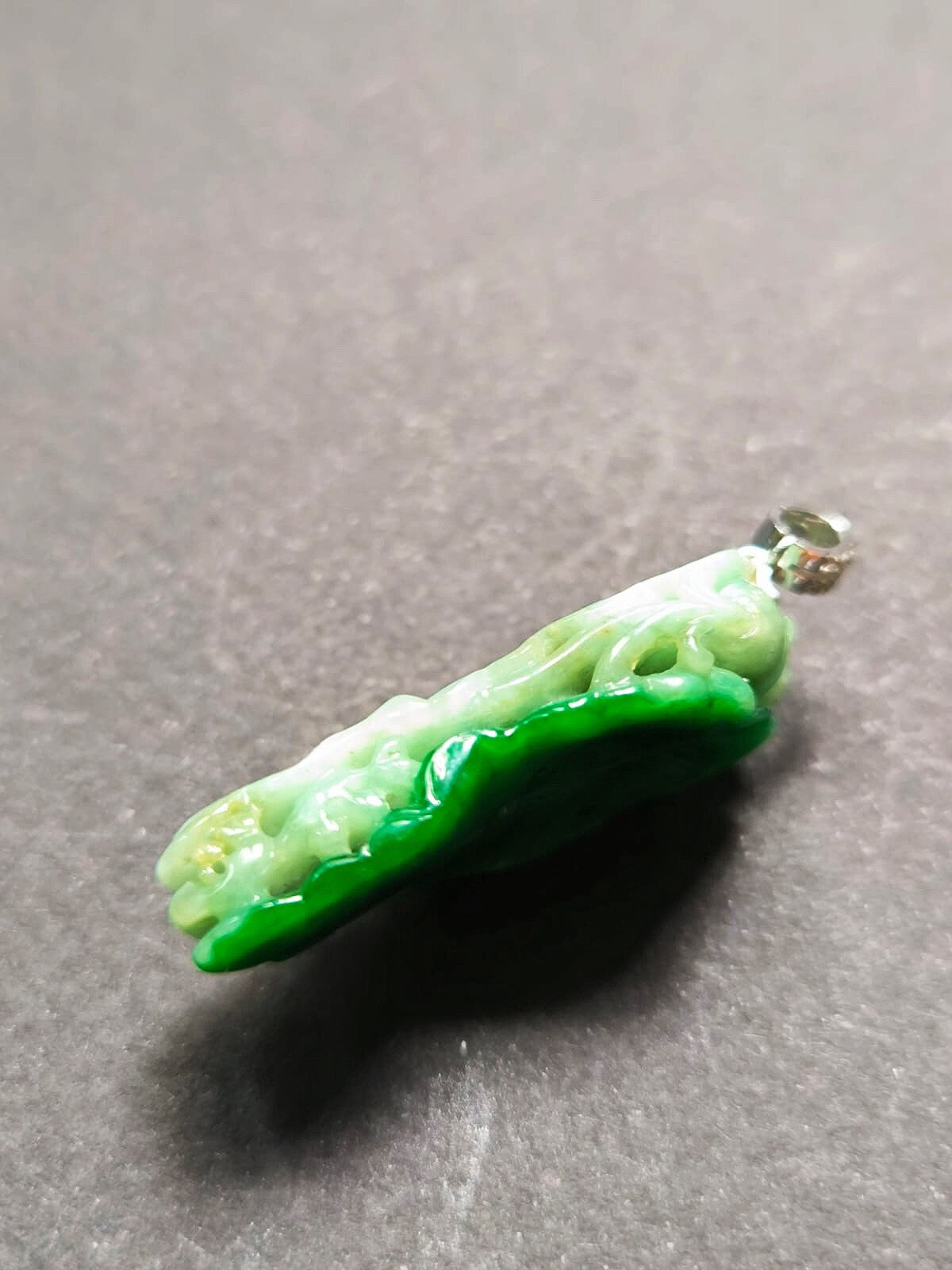 Natural Myanmar Imperial Green Lotus Leaf Jade Pendant, set with 18K White Gold and Diamond