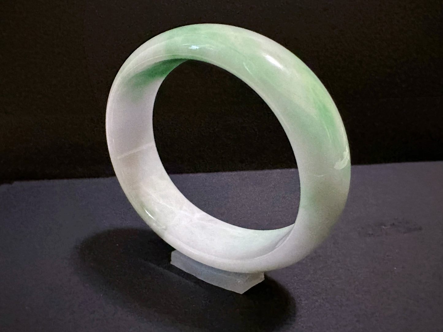 Natural Type A Myanmar Vivid Apple Green Oval Shape Jade Bangle
