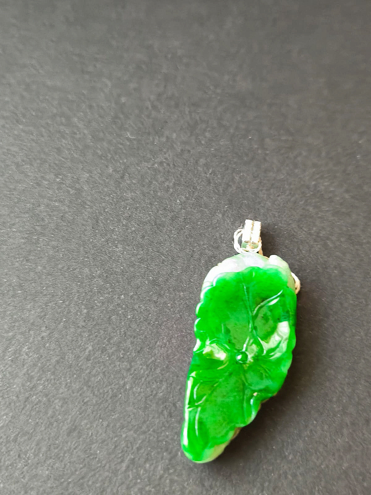 Natural Myanmar Imperial Green Lotus Leaf Jade Pendant, set with 18K White Gold and Diamond