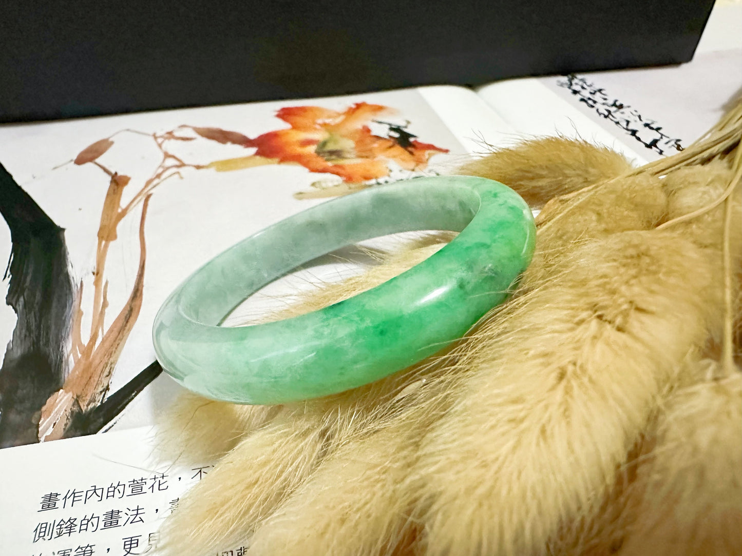 Natural Myanmar Vivid Apple Green Oval Shape Jade Bangle