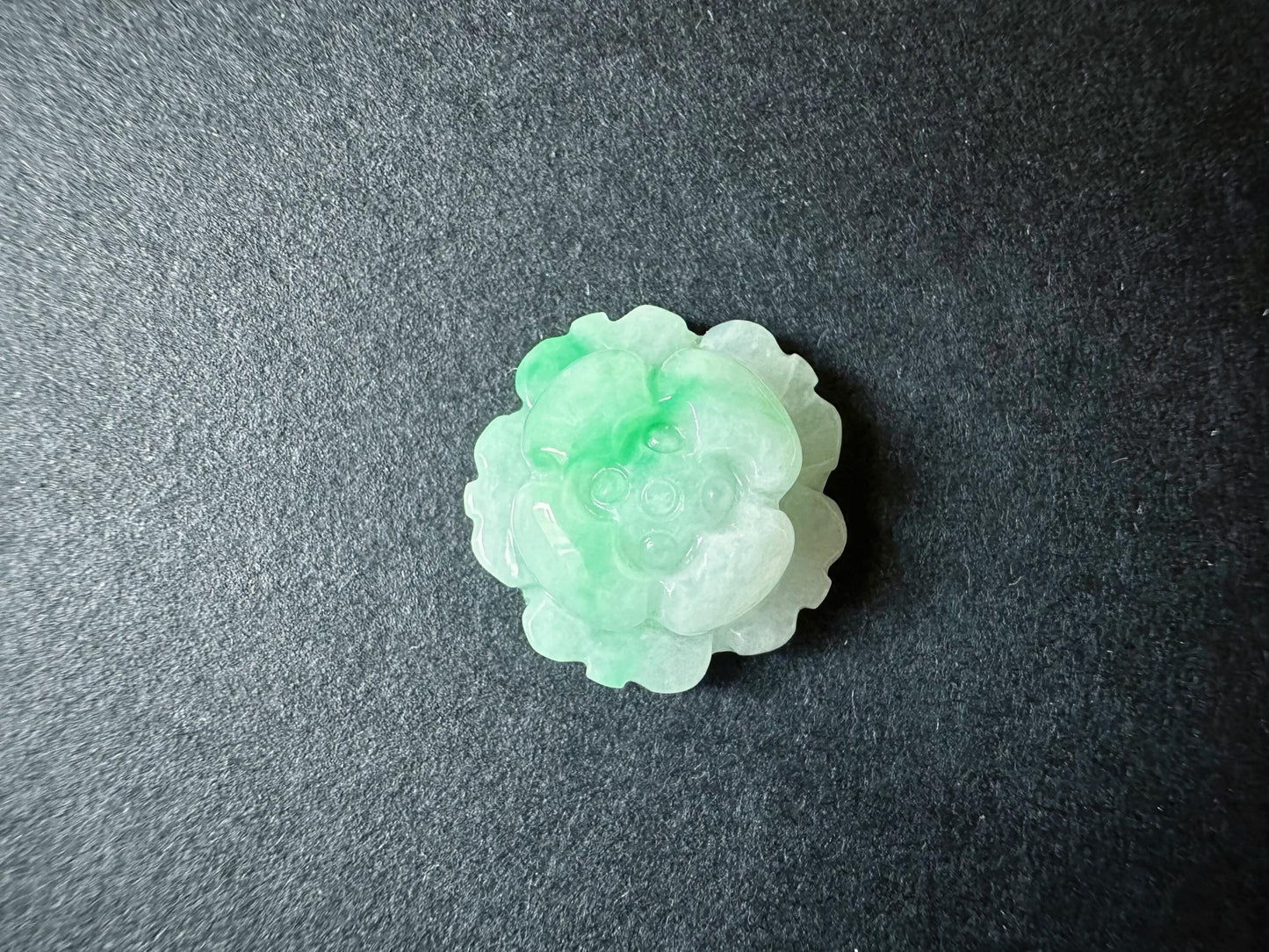 Camelia Flower Jade Loose Stone