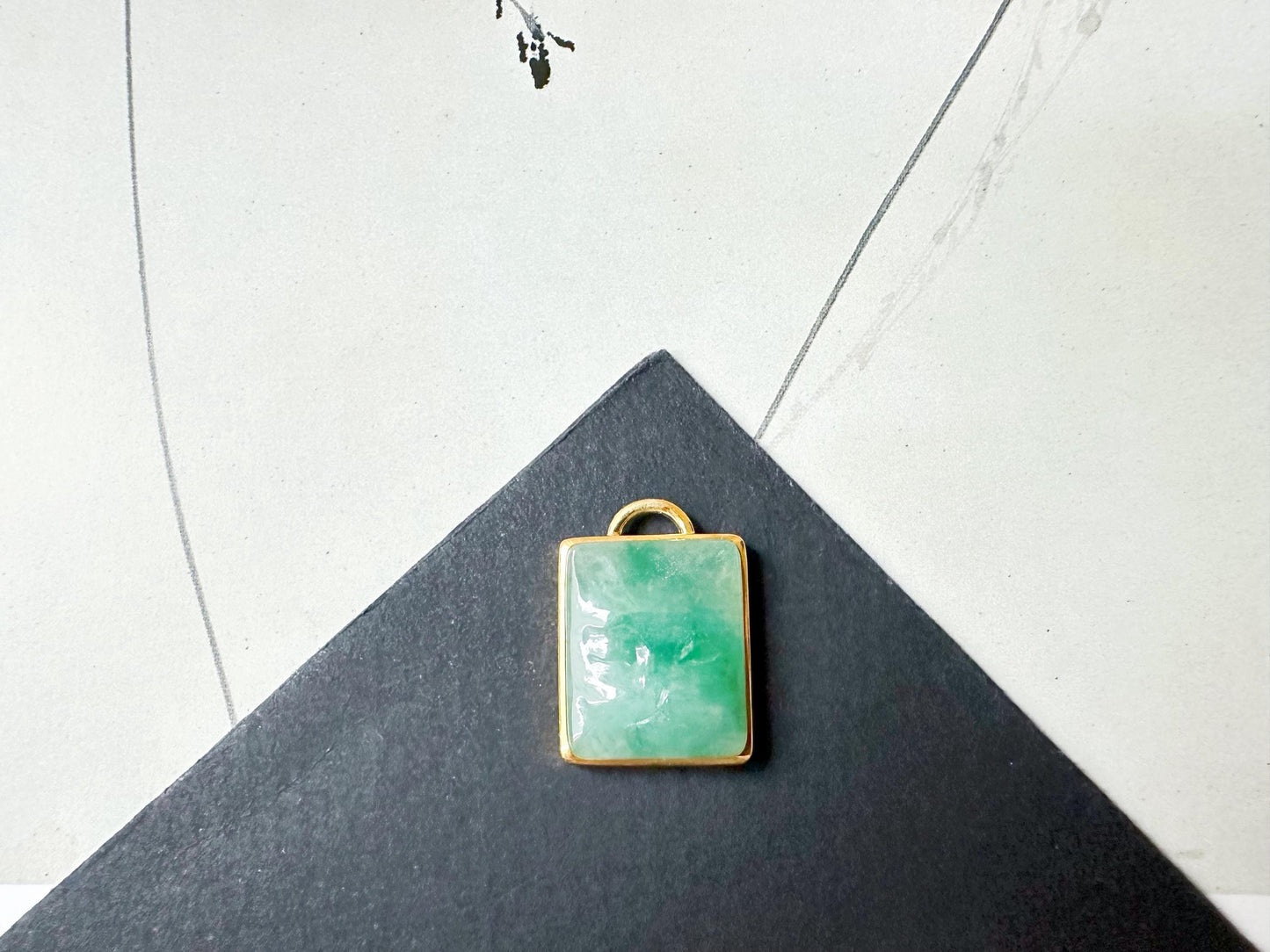 Natural Hand Carved Cat Face Vivid Green Jade Pendant in Gold Color 925 Silver