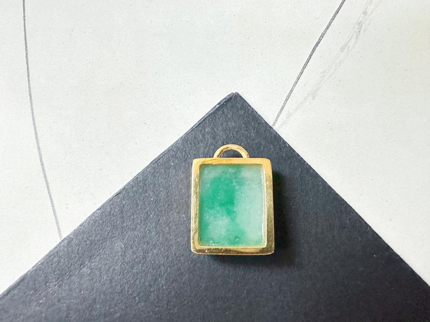 Natural Hand Carved Cat Face Vivid Green Jade Pendant in Gold Color 925 Silver