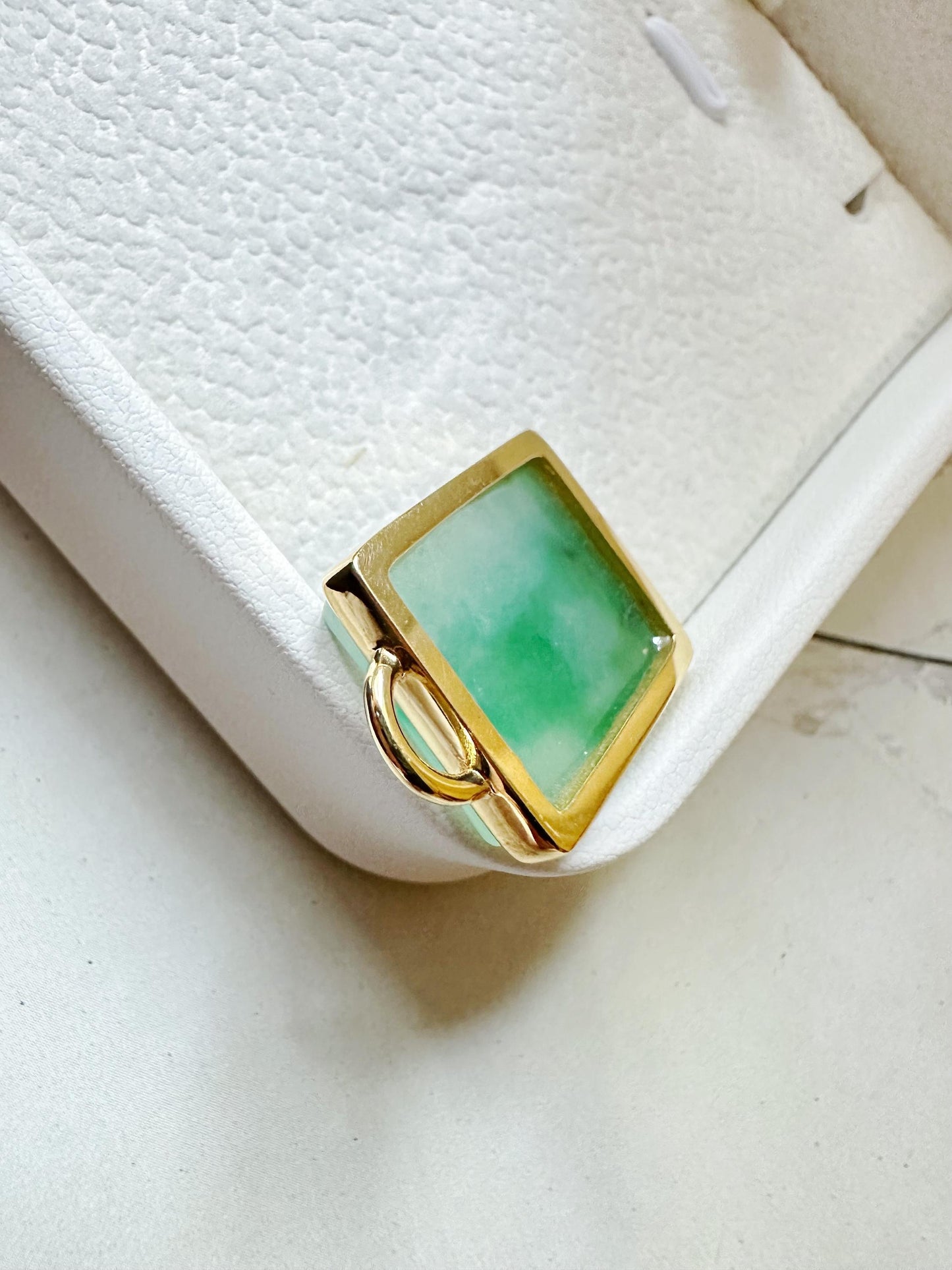 Natural Hand Carved Cat Face Vivid Green Jade Pendant in Gold Color 925 Silver