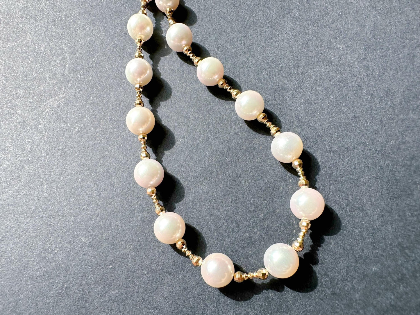 Natural White Colour Japan Sea Water Akoya Pearl Necklace Strand with 18K Golden Beads and Double Clasp