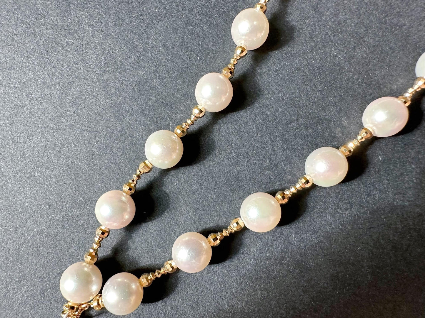 Natural White Colour Japan Sea Water Akoya Pearl Necklace Strand with 18K Golden Beads and Double Clasp
