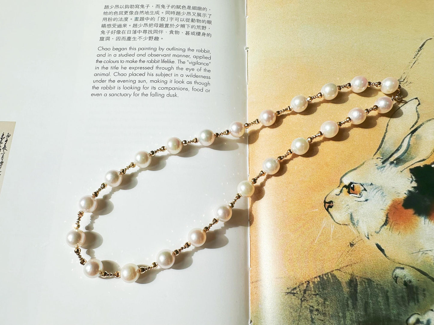 Natural White Colour Japan Sea Water Akoya Pearl Necklace Strand with 18K Golden Beads and Double Clasp