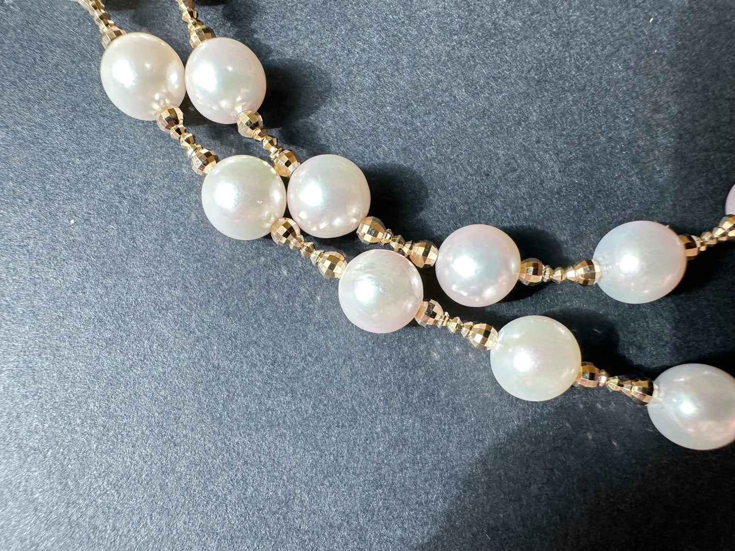 Natural White Colour Japan Sea Water Akoya Pearl Necklace Strand with 18K Golden Beads and Double Clasp