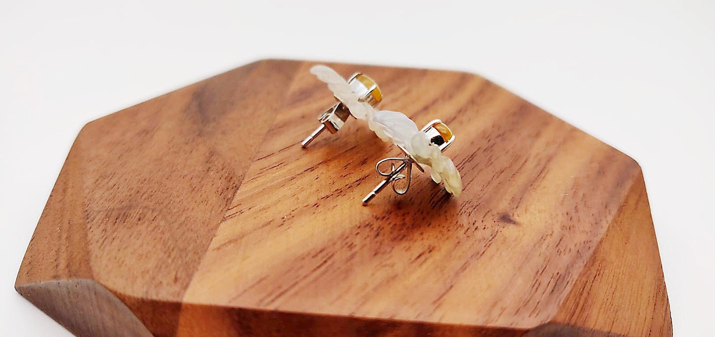 Translucent Jade Two-Way Earrings with Platinum