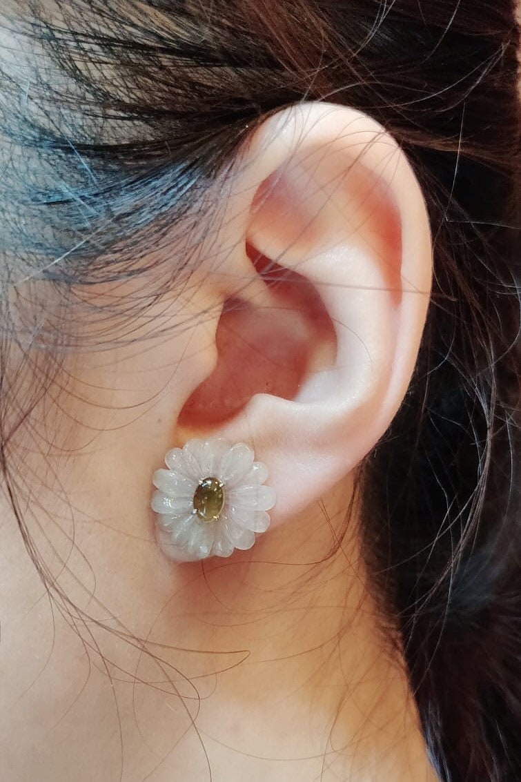 Translucent Jade Two-Way Earrings with Platinum
