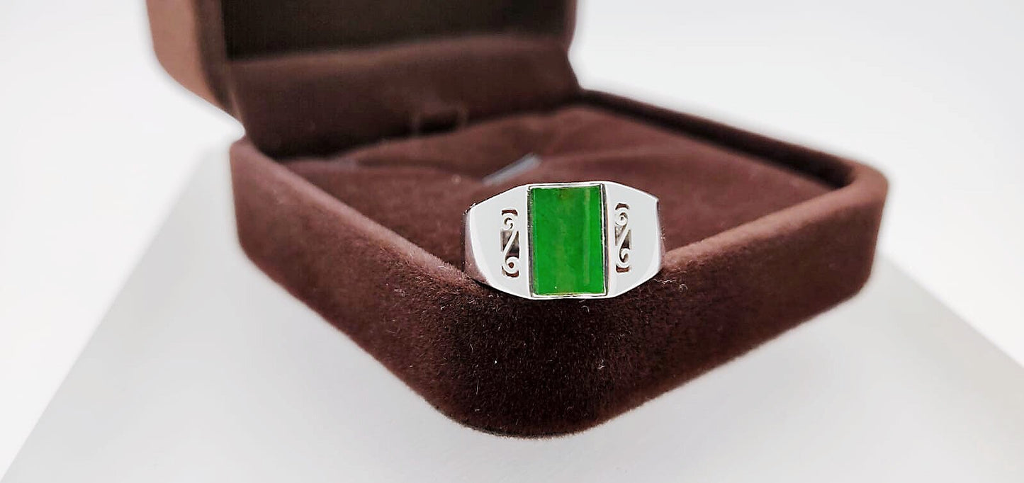Green Jadeite Ring - Minimalist White Gold and Classic Design