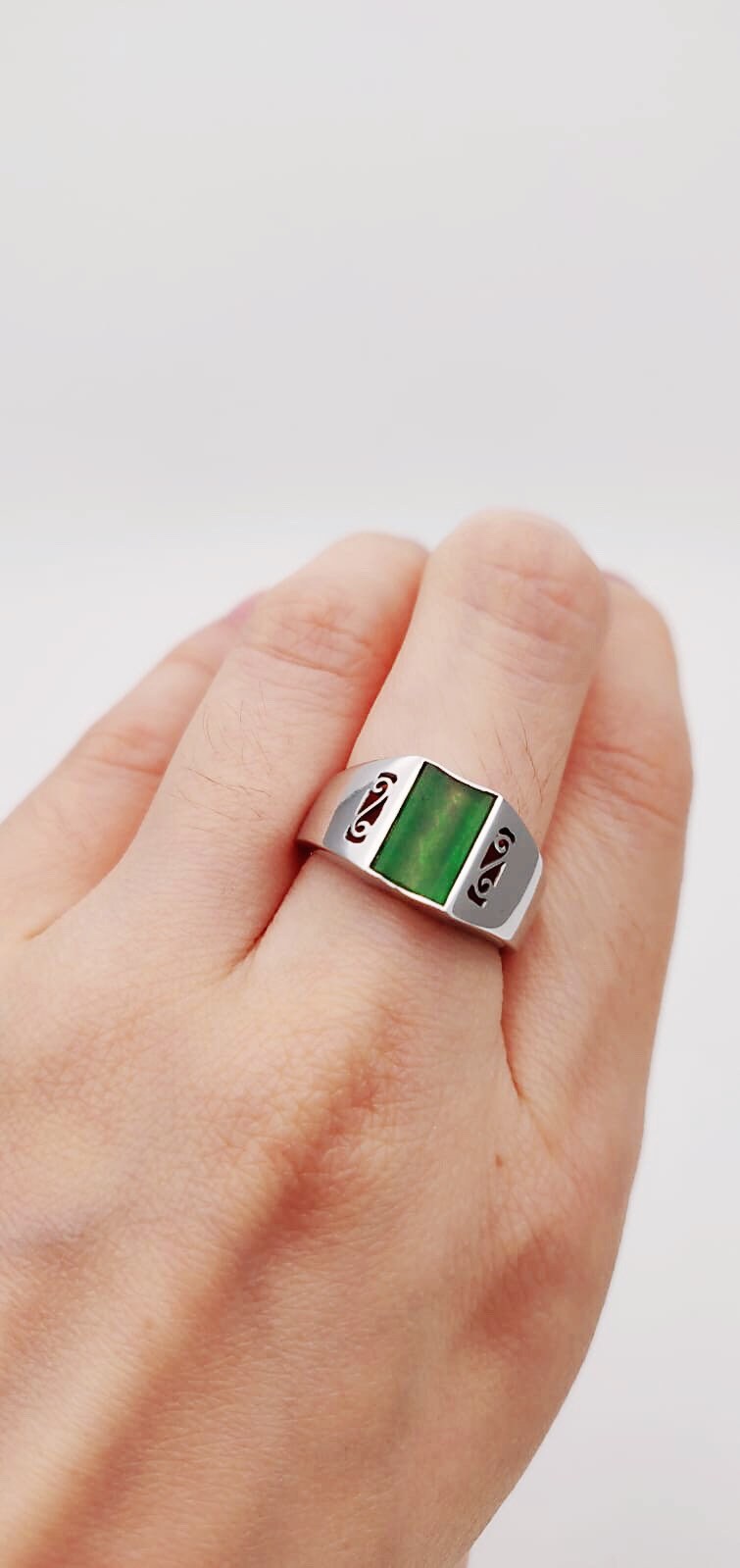 Green Jadeite Ring - Minimalist White Gold and Classic Design