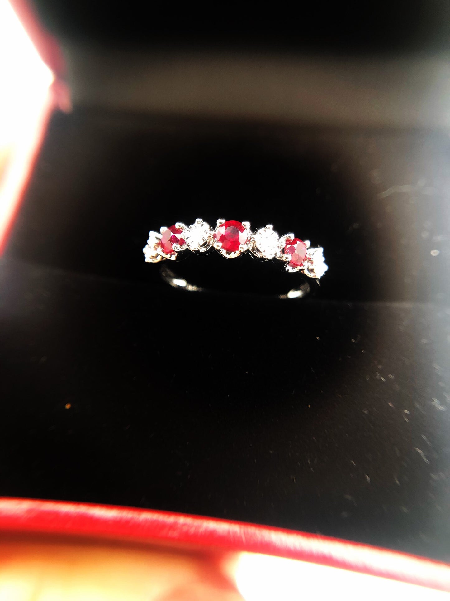 18k White Gold Ruby Diamond Ring