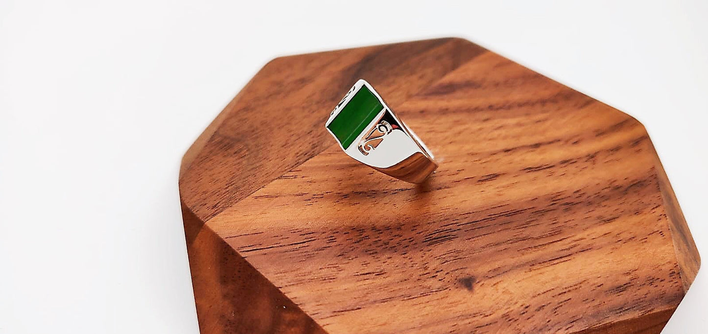 Green Jadeite Ring - Minimalist White Gold and Classic Design