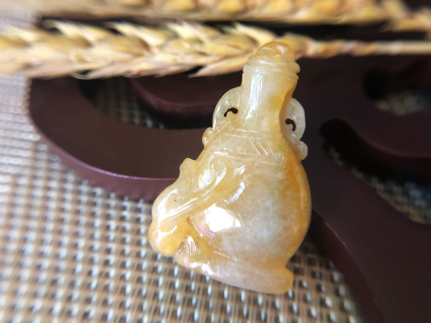 Honey Yellow Jadeite Jade Vase Pendant - Antique Ruyi Design