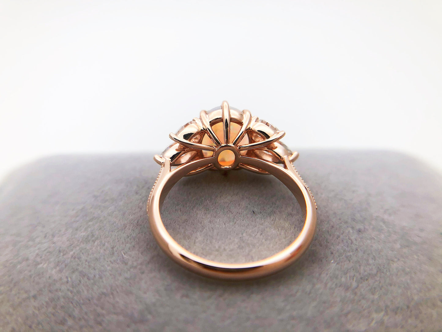 Bague de mariage en or 14 carats avec opale de cristal australienne et moissanite