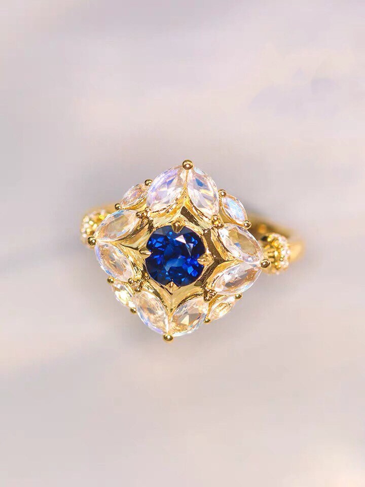 18k Gold Ring with Natural Sapphire and Moonstones