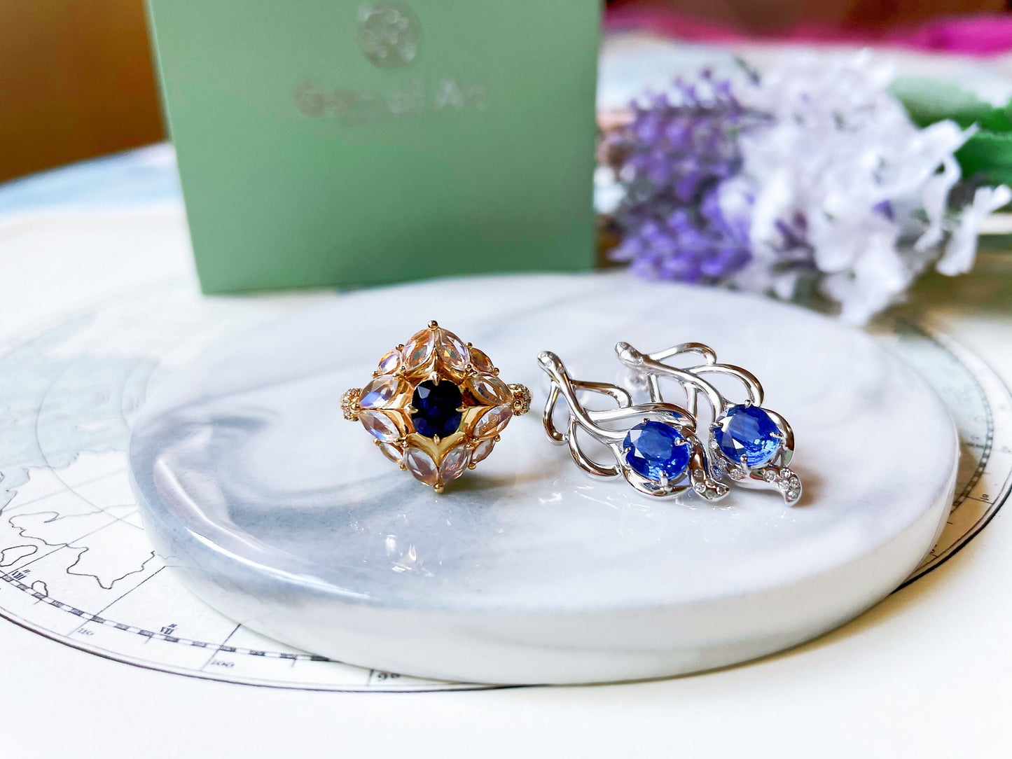 18k Gold Ring with Natural Sapphire and Moonstones