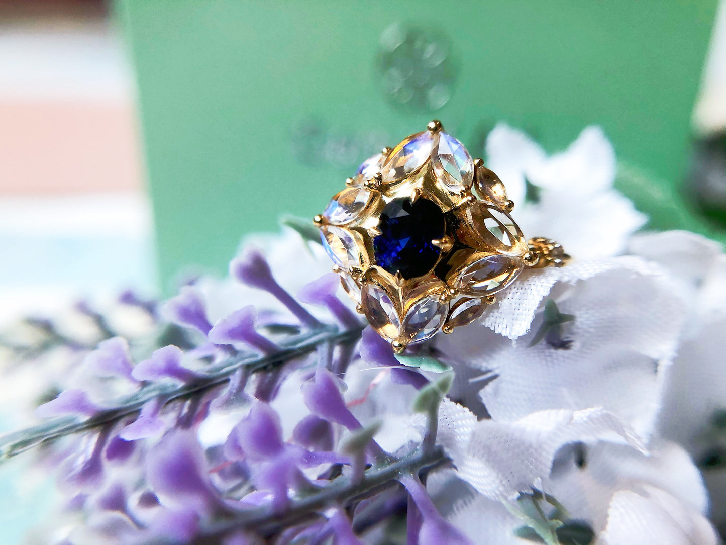 18k Gold Ring with Natural Sapphire and Moonstones