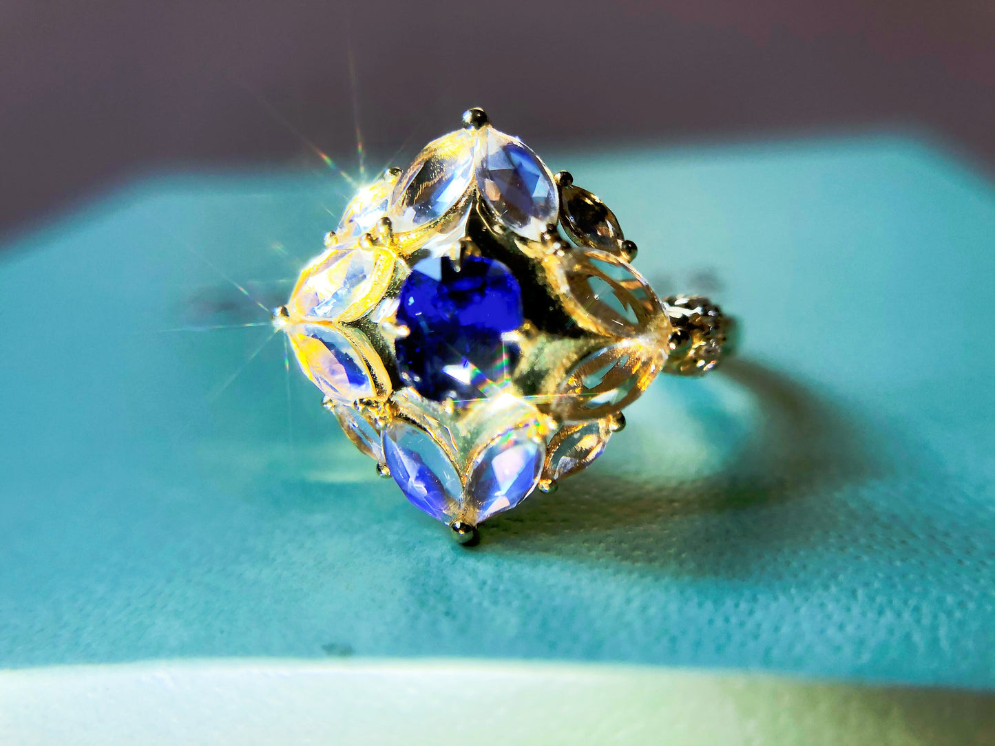 18k Gold Ring with Natural Sapphire and Moonstones