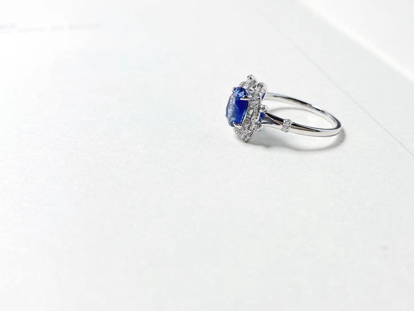 Certified Natural Sri Lanka Blue Sapphire Diamond 18k White Gold Ring