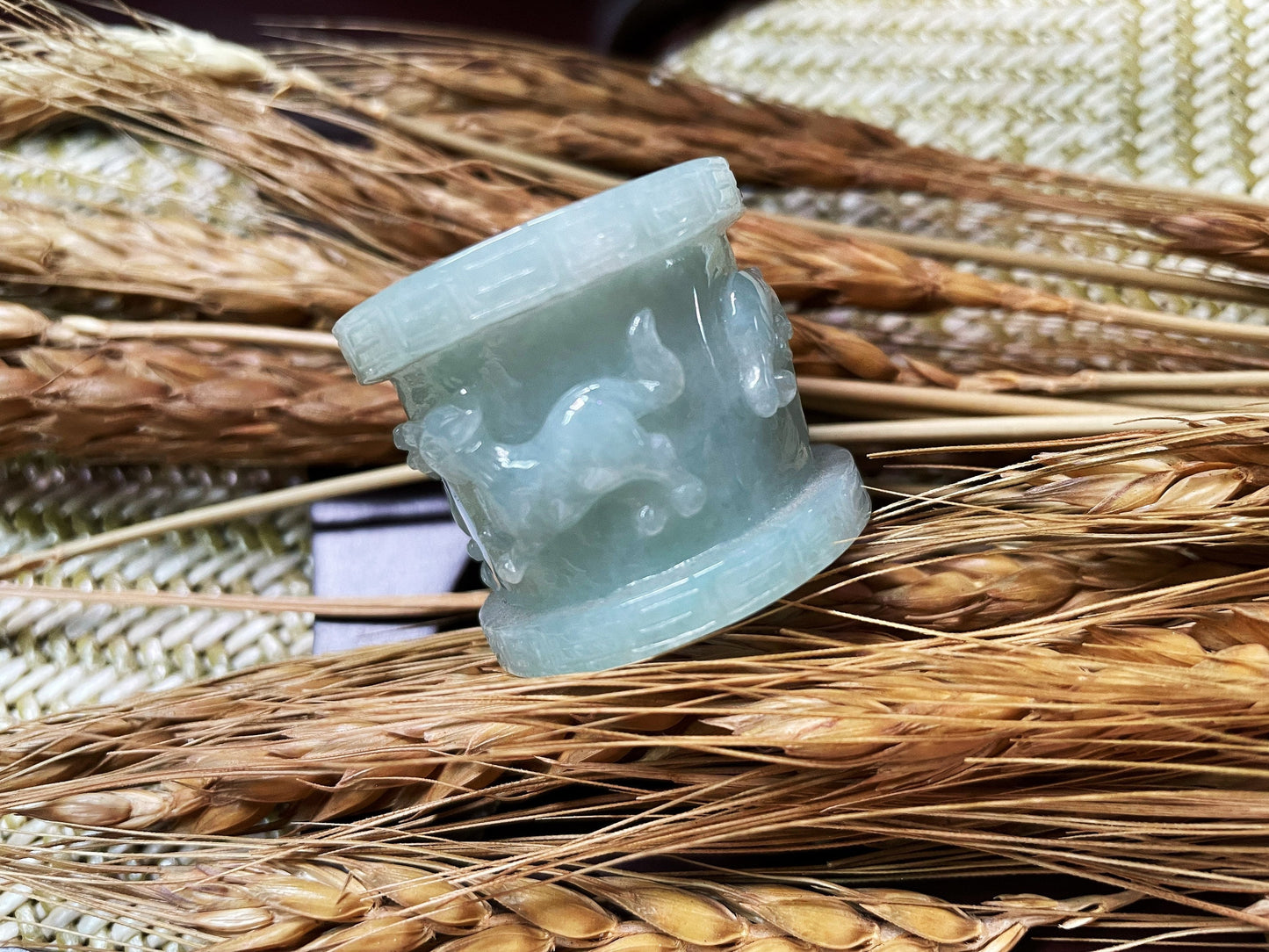 Jadeite Thumb Ring Statue - Chinese Zodiac Dog Symbolism