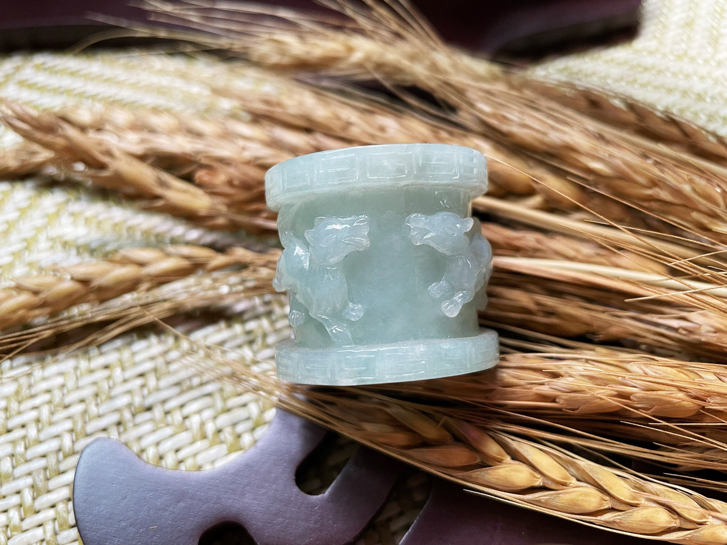 Jadeite Thumb Ring Statue - Chinese Zodiac Dog Symbolism