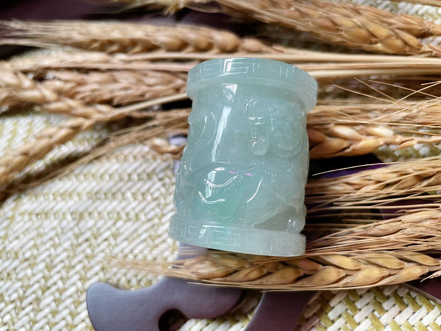 Natural Waxy Icy Jadeite Tiger Thumb Ring