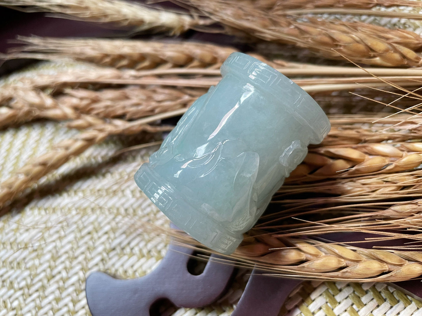 Natural Waxy Icy Jadeite Tiger Thumb Ring