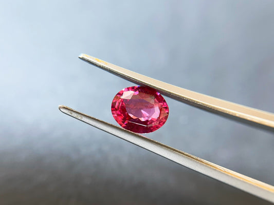Spinelle Mahenge rose rougeâtre naturel certifié