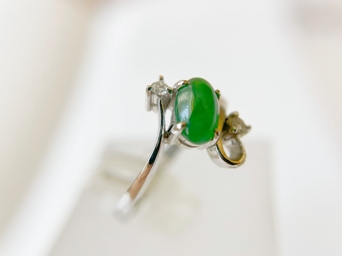 Imperial Green Jadeite Jade Ring Set in 18K White Gold with Diamond