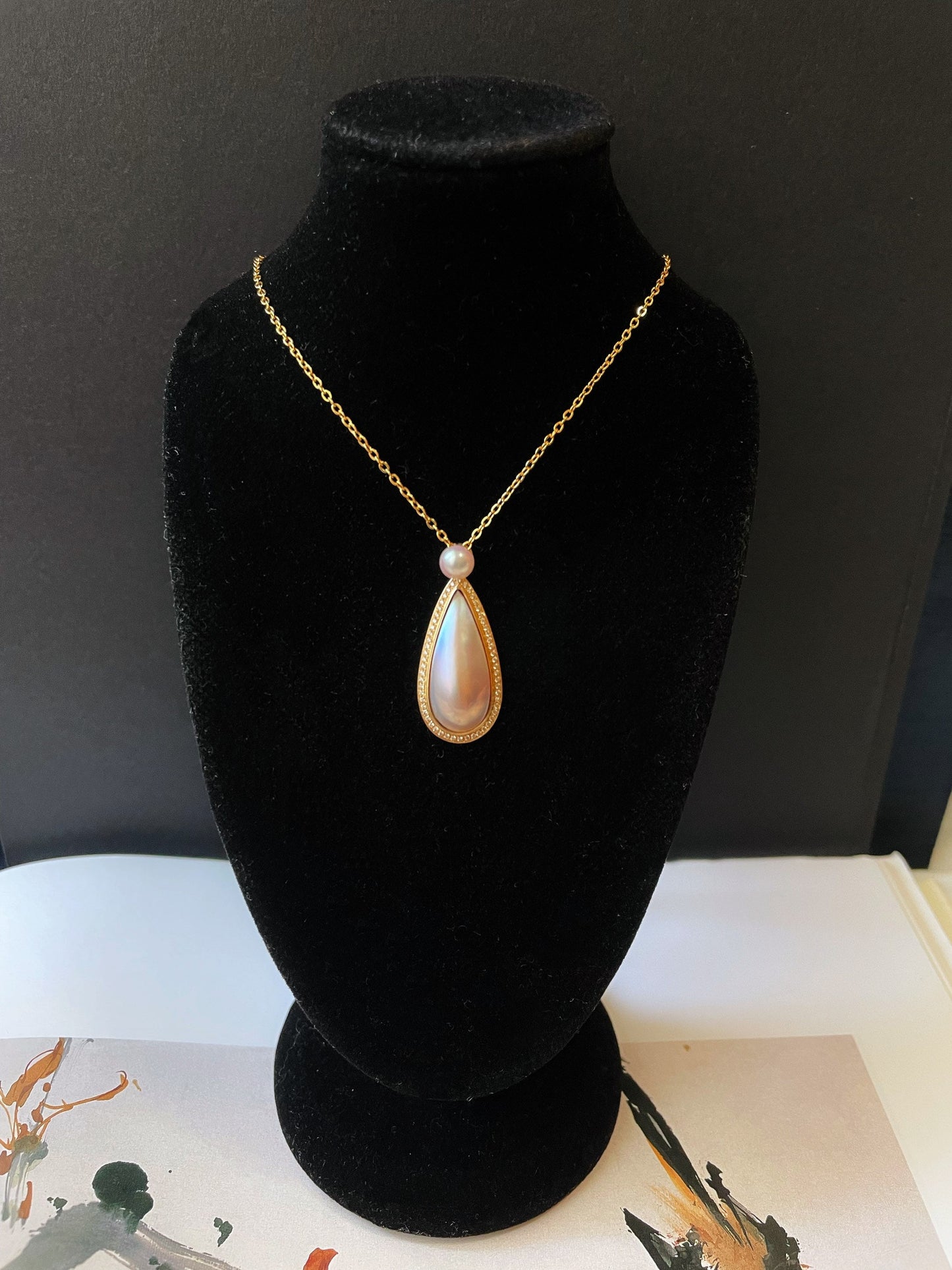 18K Gold Diamond Amami Mabe Pearl Pendant