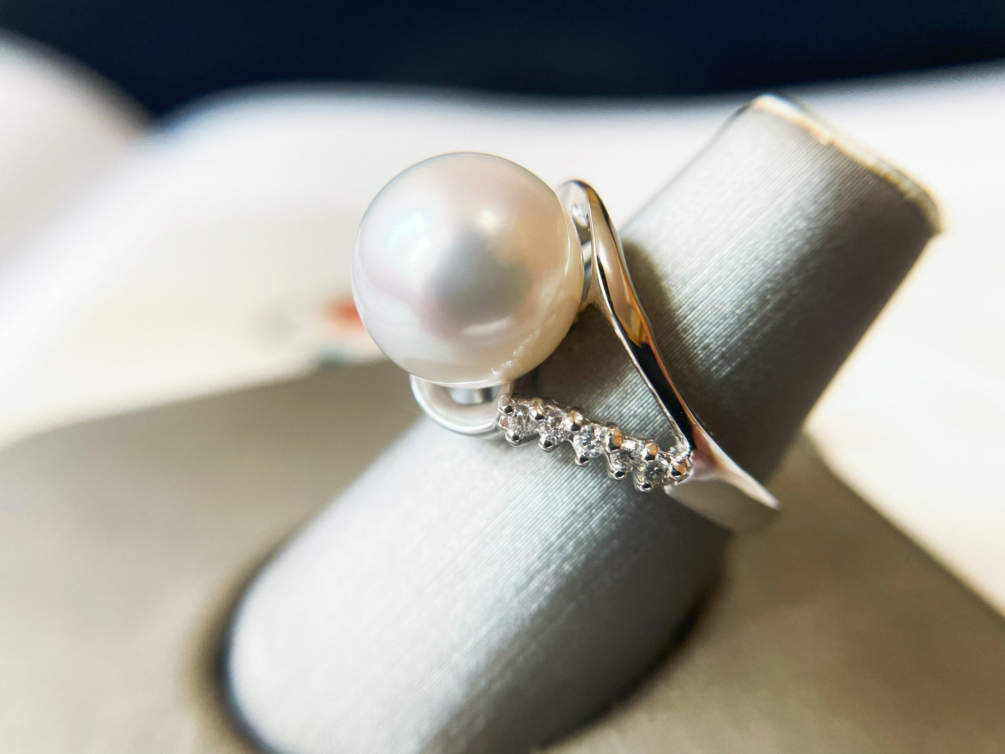 18K White Gold Diamond South Sea Pearl Ring