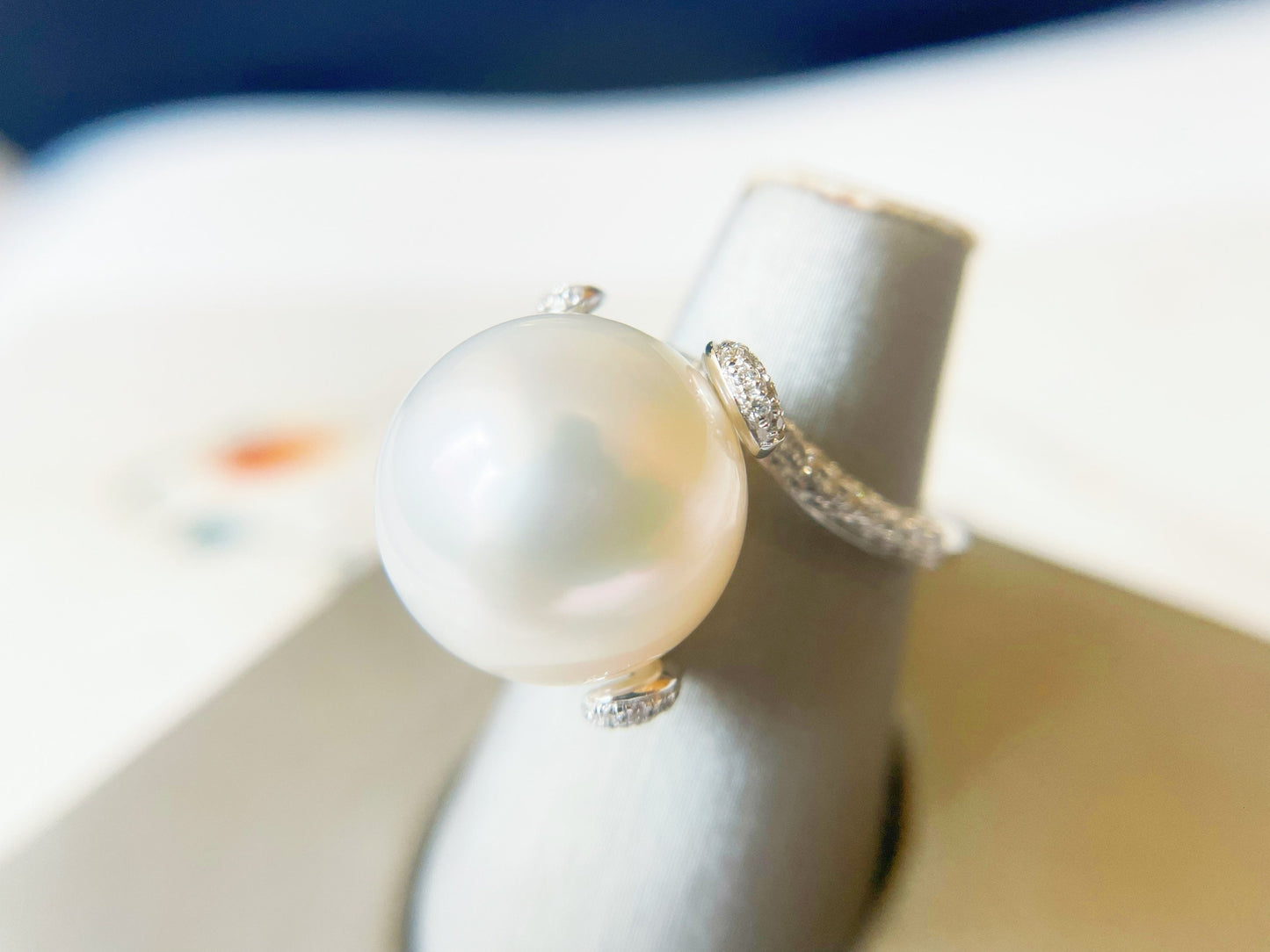 18K White Gold South Sea Pearl Diamond Ring