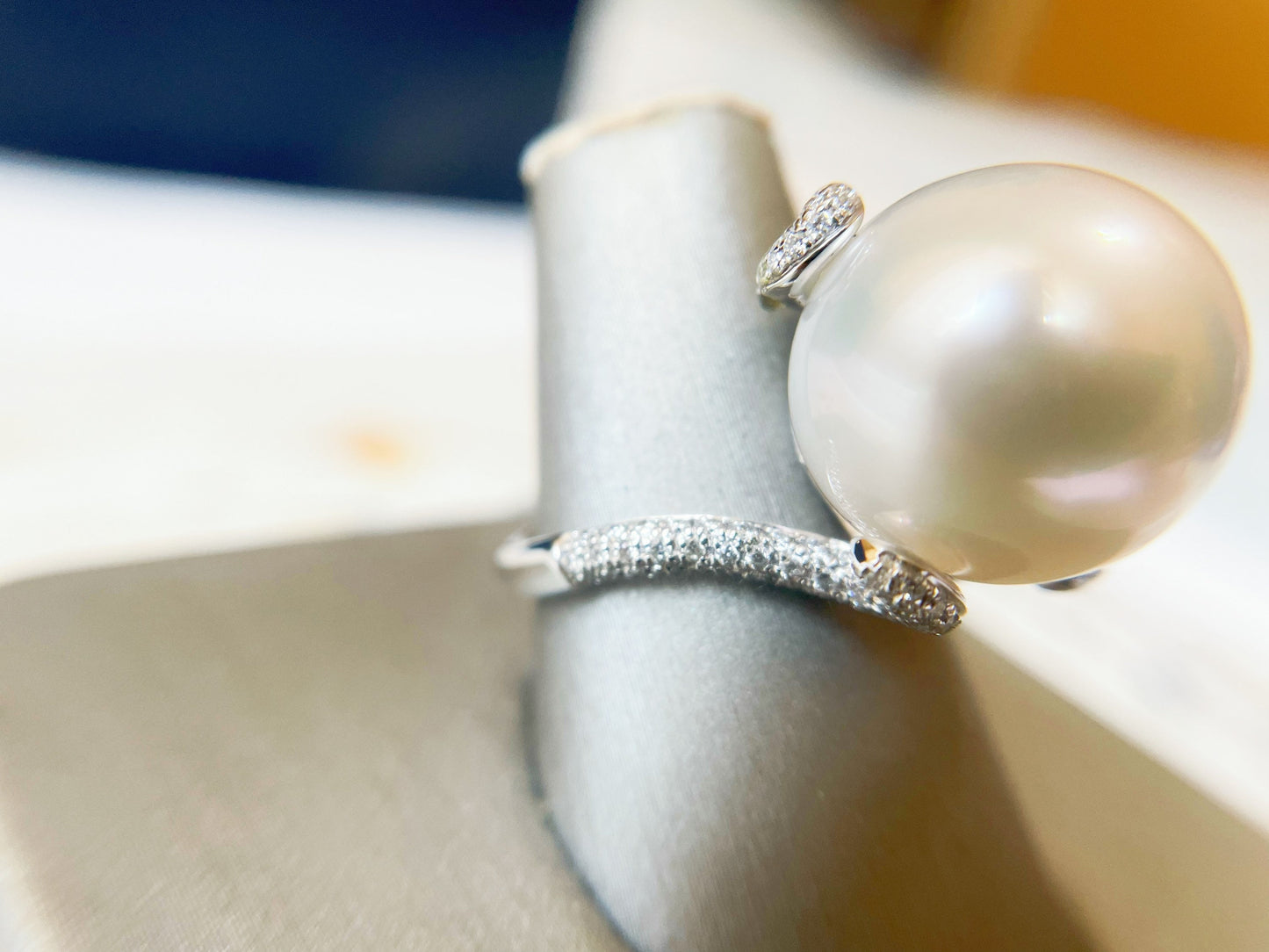 18K White Gold South Sea Pearl Diamond Ring