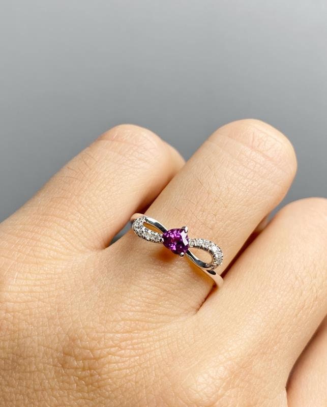 18K White Gold Myanmar Purple Sapphire Diamond Ring