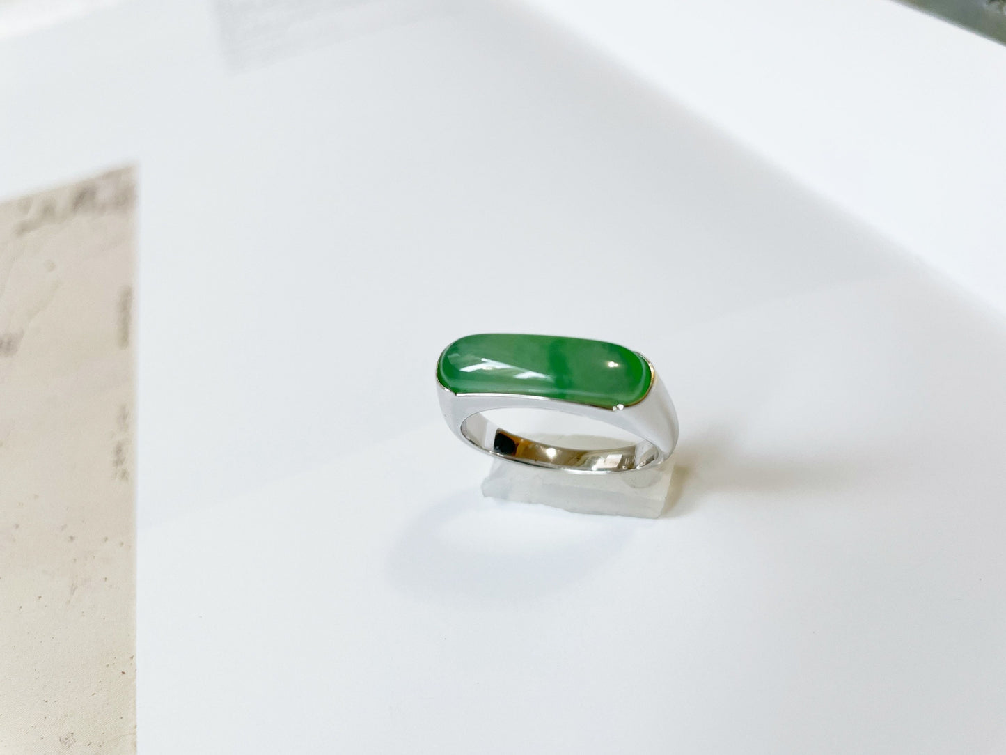 Natural Vivid Green Icy Saddle Jade Jadeite 18K White Gold Ring