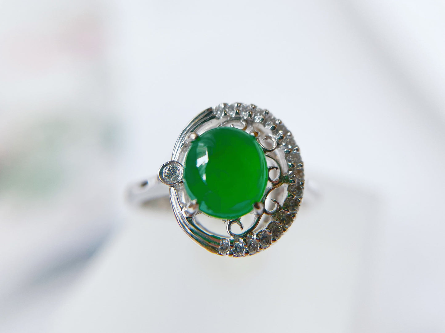 Imperial Green Jadeite Jade Cabochon Diamond 18K White Gold Ring