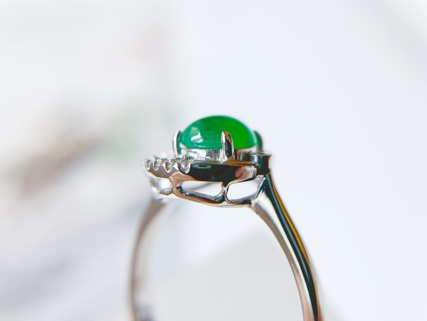 Imperial Green Jadeite Jade Cabochon Diamond 18K White Gold Ring