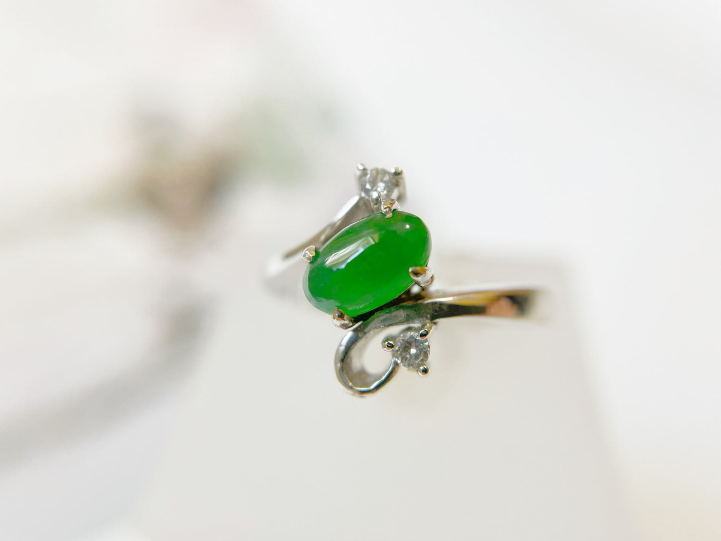 Imperial Green Jadeite Jade Ring Set in 18K White Gold with Diamond