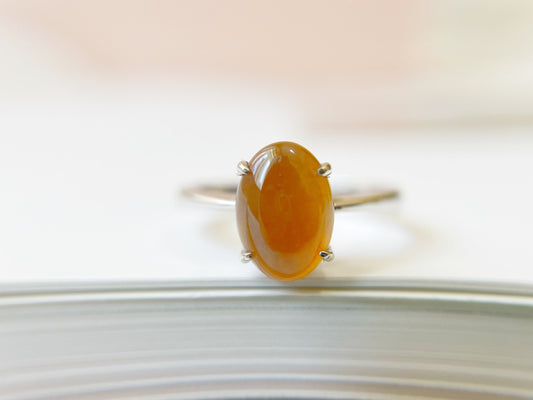 Bague en jadéite ovale jaune miel glacé - Or blanc 18 carats